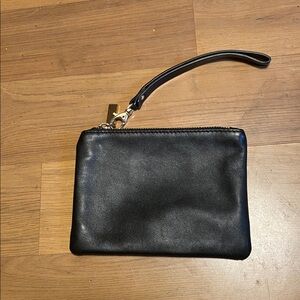 Misuri Black Leather Wristlet